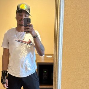 Meet your Posher, Grant